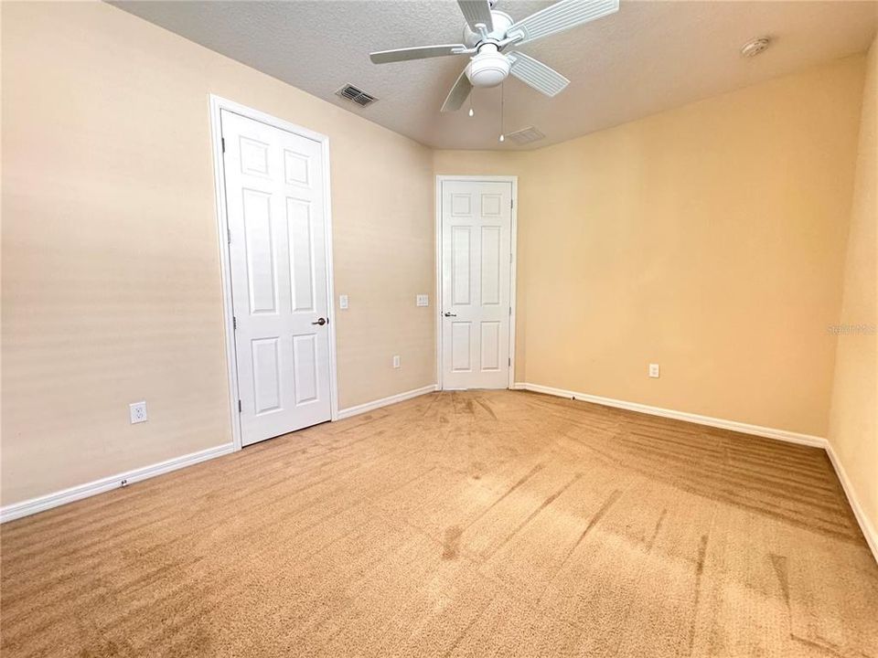 En Renta: $2,850 (4 camas, 3 baños, 2840 Pies cuadrados)