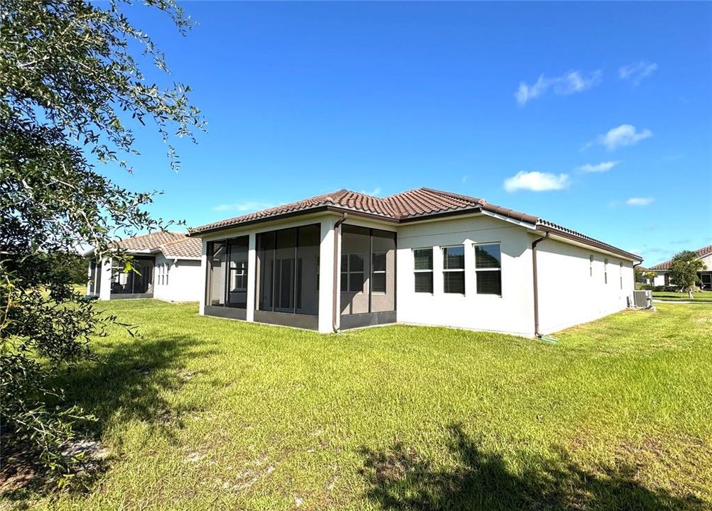 En Renta: $2,850 (4 camas, 3 baños, 2840 Pies cuadrados)