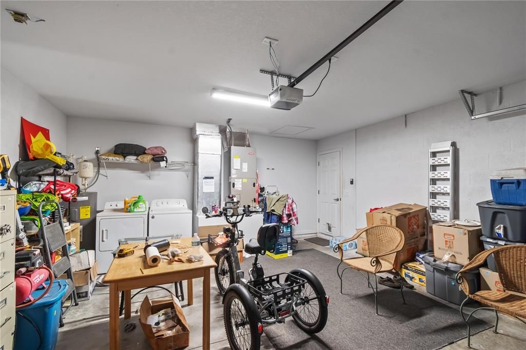 For Sale: $280,000 (3 beds, 2 baths, 1373 Square Feet)