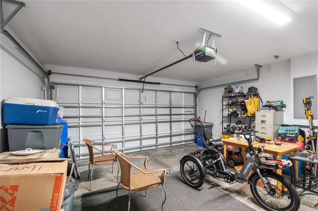 For Sale: $280,000 (3 beds, 2 baths, 1373 Square Feet)