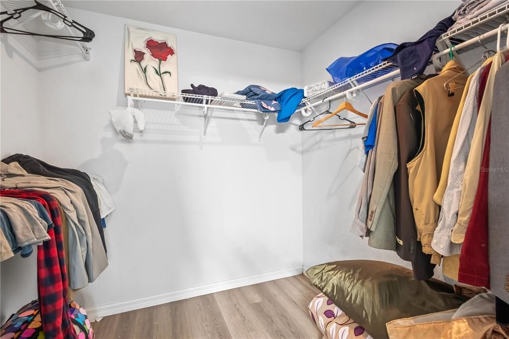 For Sale: $280,000 (3 beds, 2 baths, 1373 Square Feet)