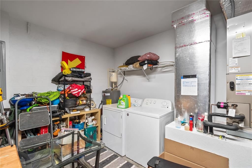 For Sale: $280,000 (3 beds, 2 baths, 1373 Square Feet)