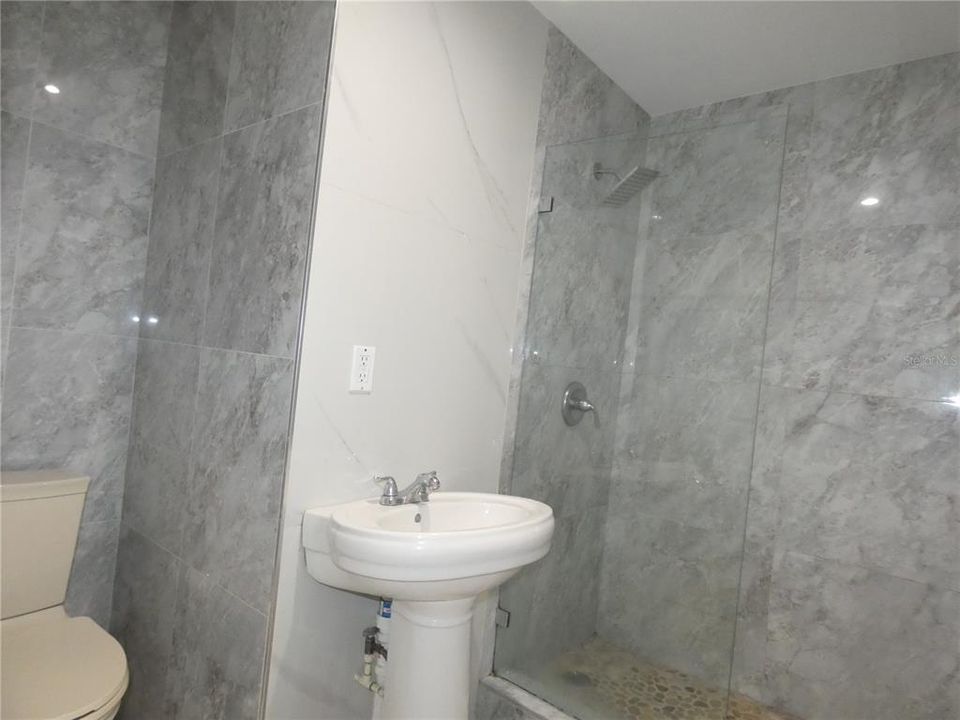 For Sale: $225,000 (3 beds, 2 baths, 960 Square Feet)