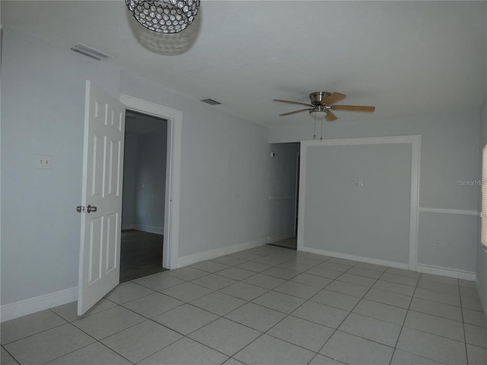 For Sale: $225,000 (3 beds, 2 baths, 960 Square Feet)