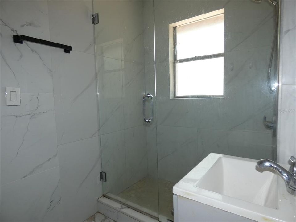 For Sale: $225,000 (3 beds, 2 baths, 960 Square Feet)