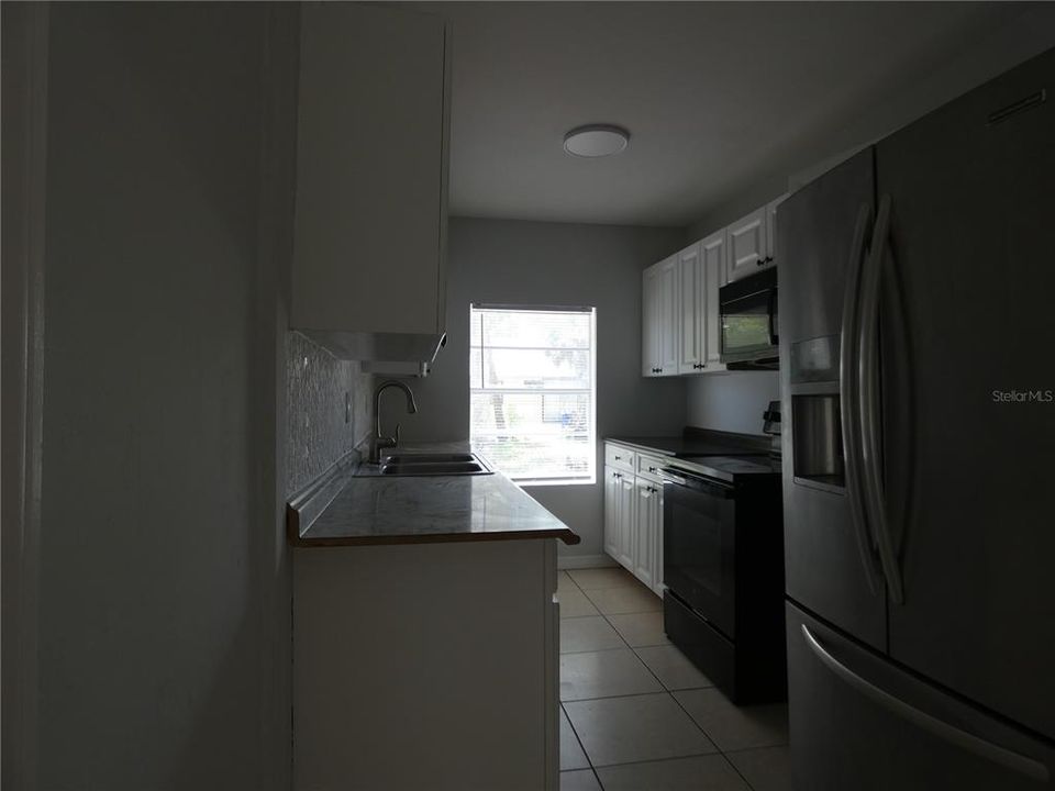 For Sale: $225,000 (3 beds, 2 baths, 960 Square Feet)