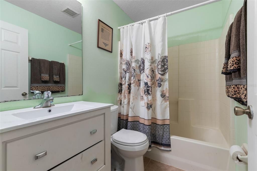 待售: $274,999 (3 贝兹, 2 浴室, 1636 平方英尺)