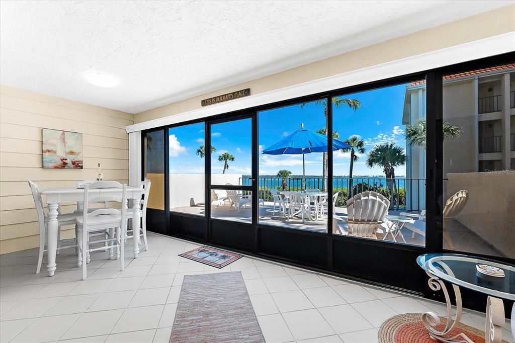 На продажу: $485,000 (2 спален, 2 ванн, 1070 Квадратных фут)