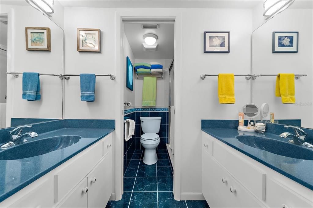 На продажу: $485,000 (2 спален, 2 ванн, 1070 Квадратных фут)