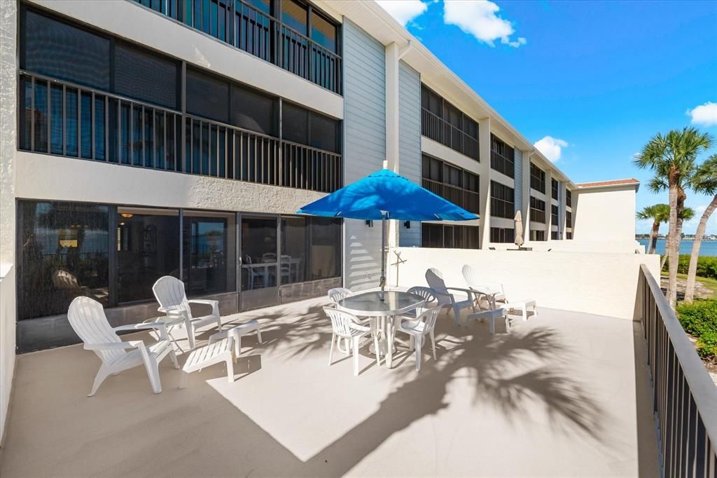 На продажу: $485,000 (2 спален, 2 ванн, 1070 Квадратных фут)