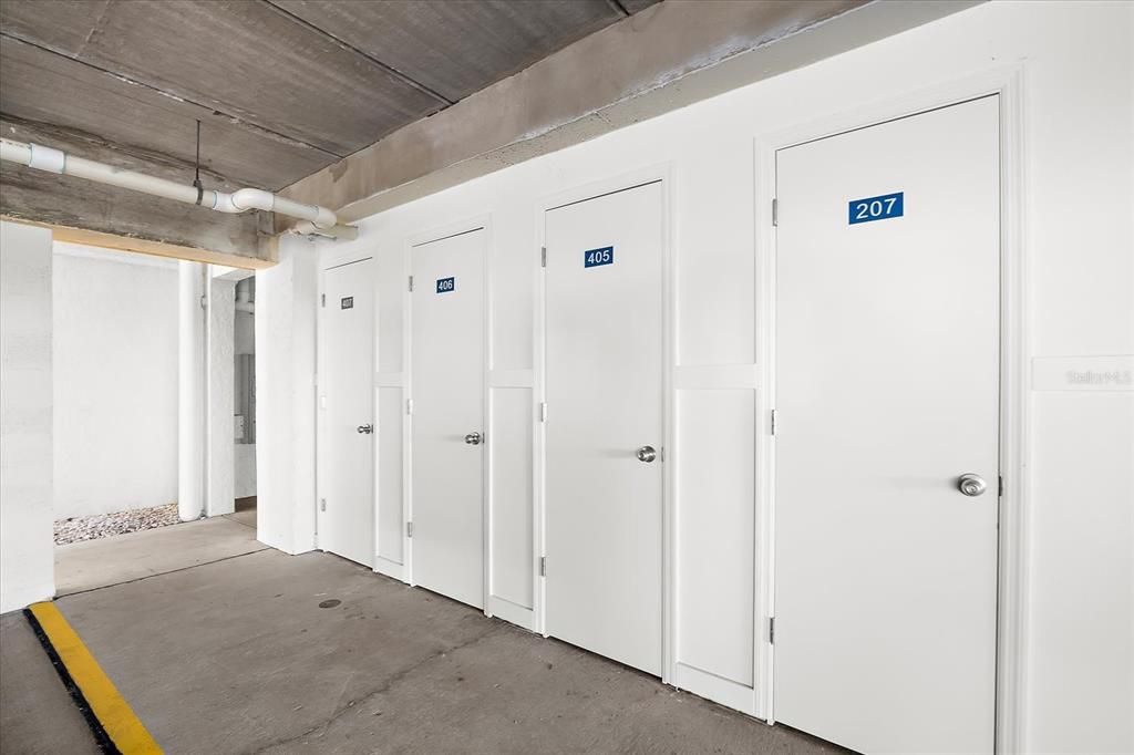 На продажу: $485,000 (2 спален, 2 ванн, 1070 Квадратных фут)