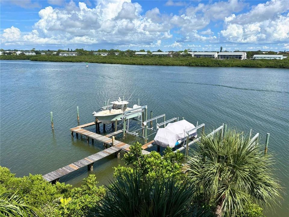 На продажу: $569,000 (2 спален, 2 ванн, 935 Квадратных фут)