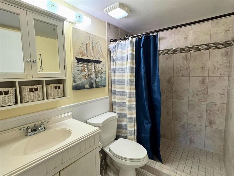 На продажу: $569,000 (2 спален, 2 ванн, 935 Квадратных фут)