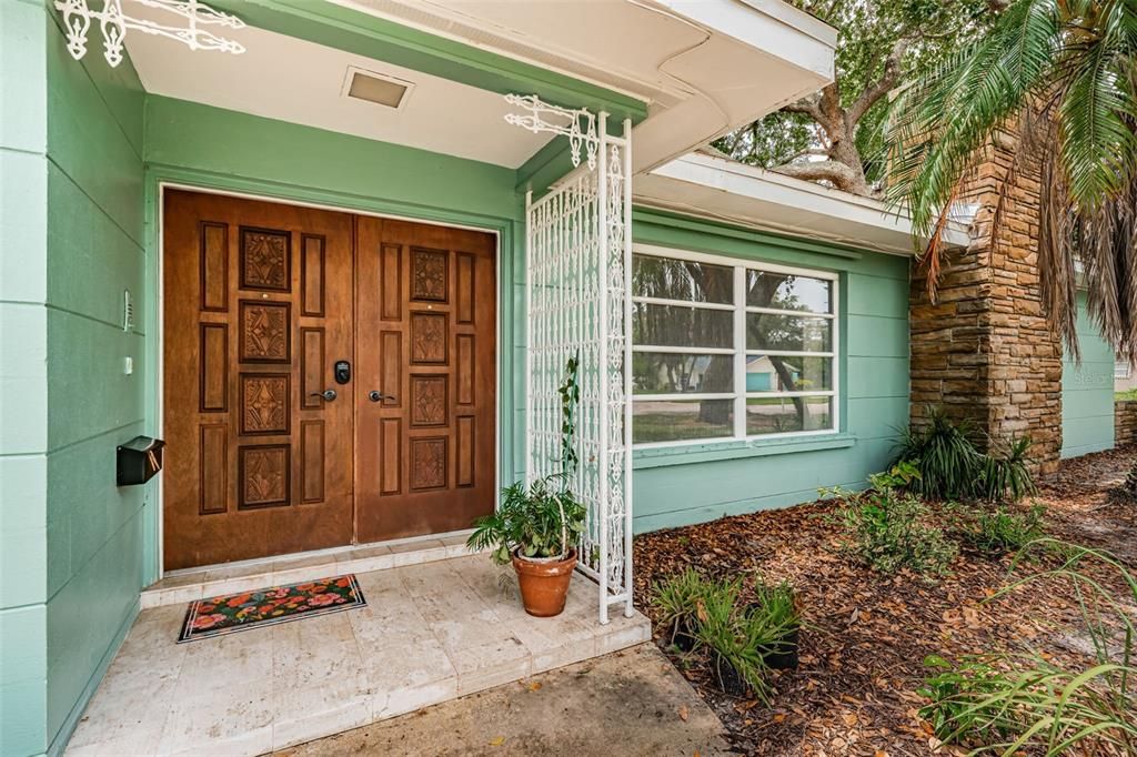 待售: $649,000 (4 贝兹, 2 浴室, 2011 平方英尺)