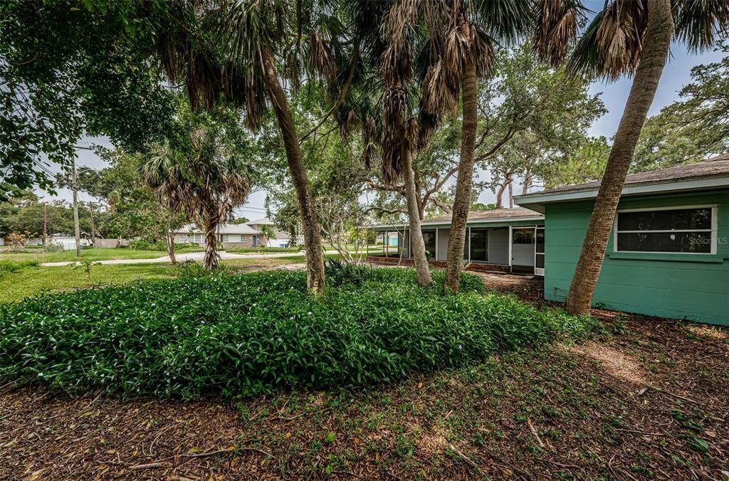 待售: $649,000 (4 贝兹, 2 浴室, 2011 平方英尺)