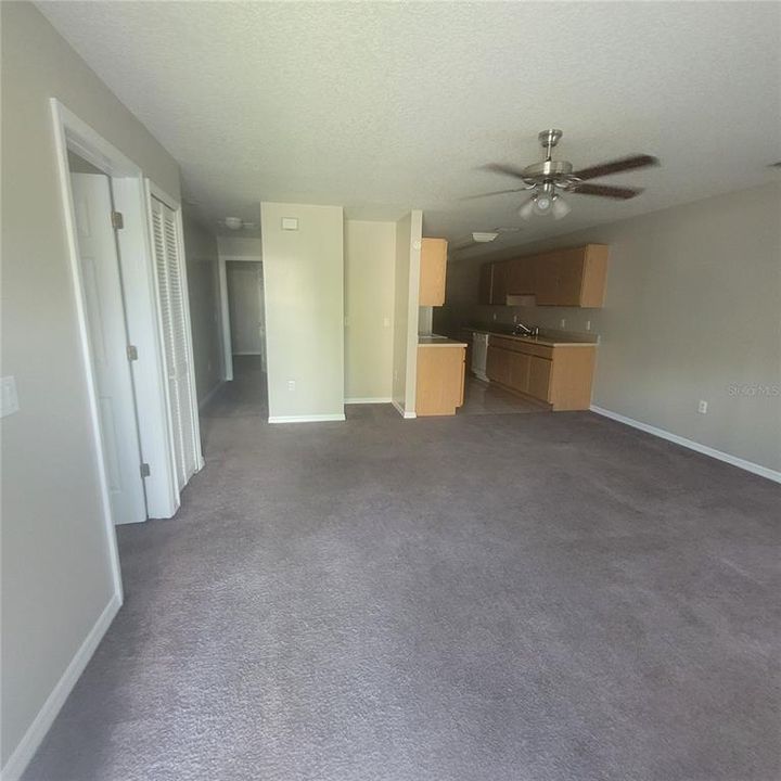 For Rent: $1,700 (3 beds, 2 baths, 1200 Square Feet)