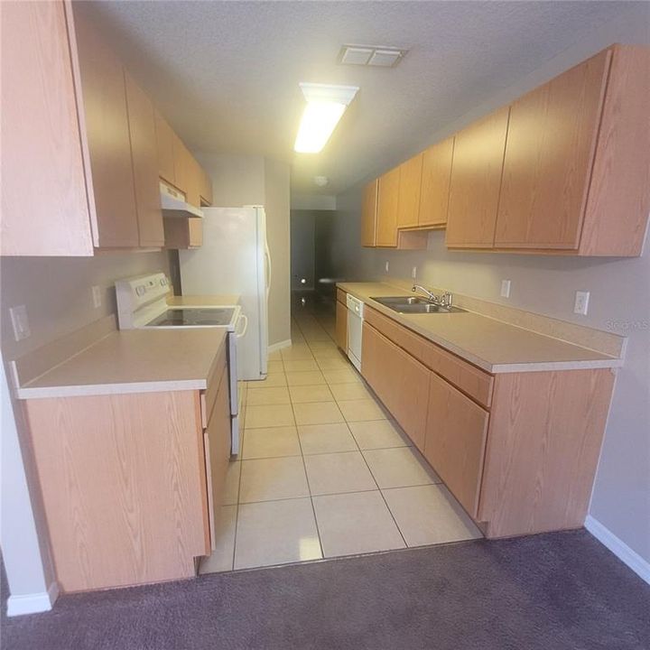 For Rent: $1,700 (3 beds, 2 baths, 1200 Square Feet)