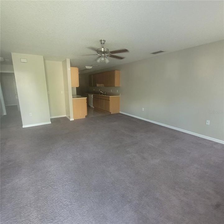 For Rent: $1,700 (3 beds, 2 baths, 1200 Square Feet)