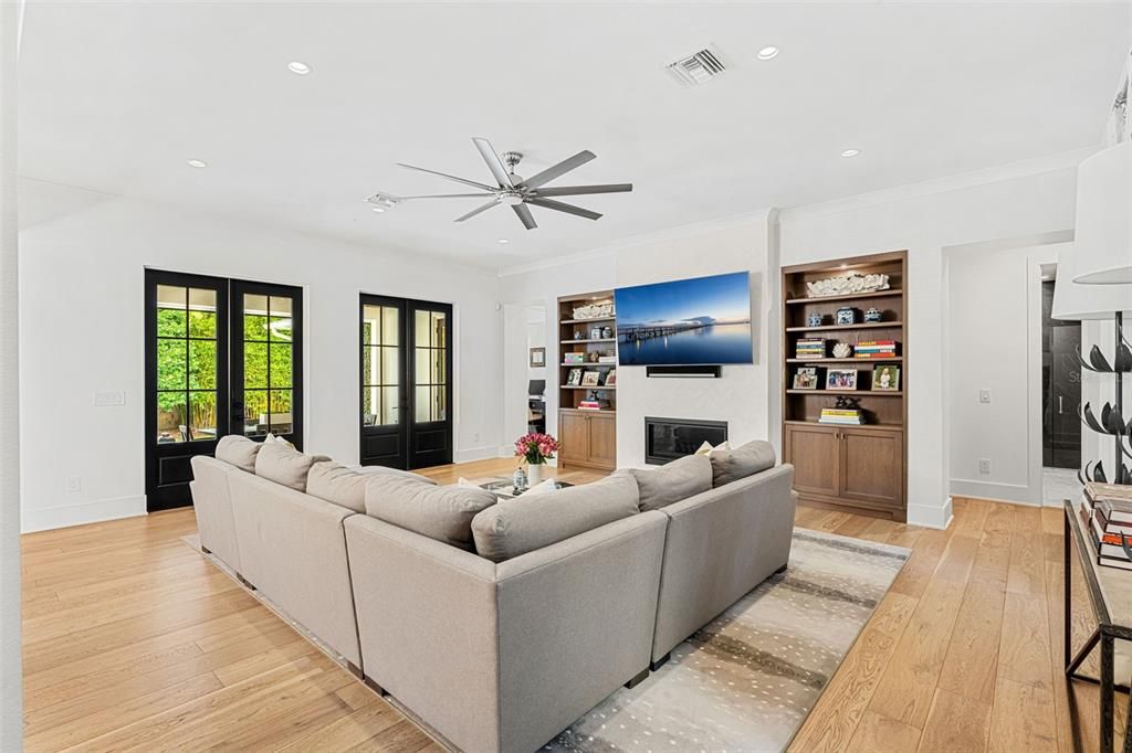 For Sale: $3,250,000 (5 beds, 5 baths, 4296 Square Feet)