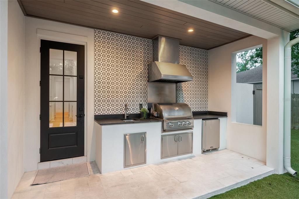 For Sale: $3,250,000 (5 beds, 5 baths, 4296 Square Feet)