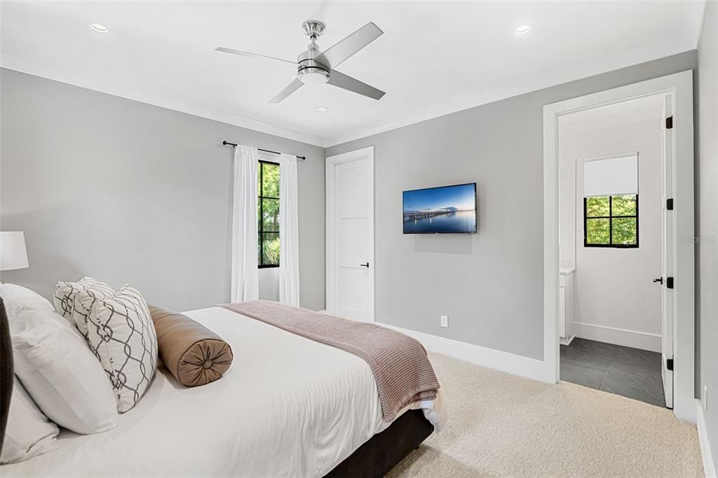 For Sale: $3,250,000 (5 beds, 5 baths, 4296 Square Feet)