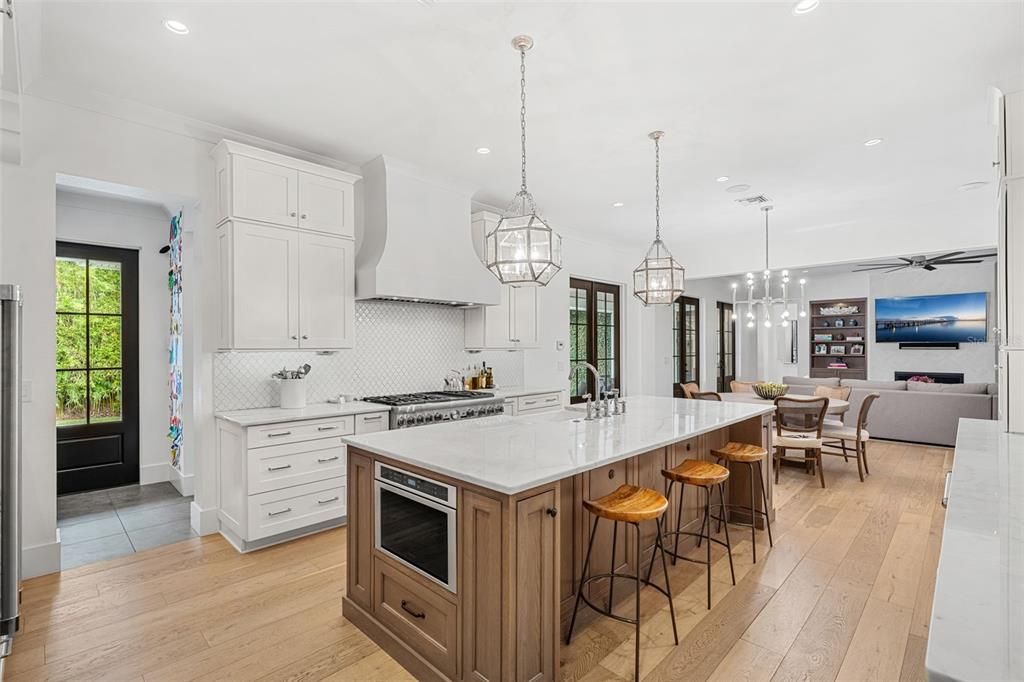 For Sale: $3,250,000 (5 beds, 5 baths, 4296 Square Feet)