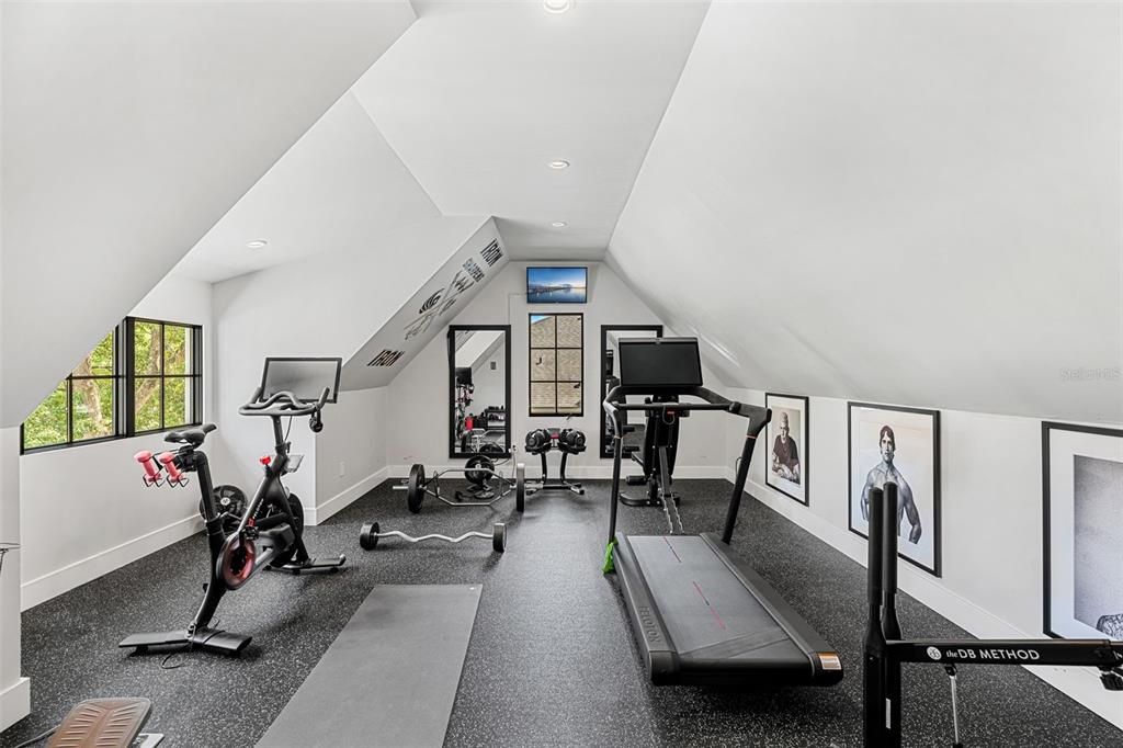 For Sale: $3,250,000 (5 beds, 5 baths, 4296 Square Feet)