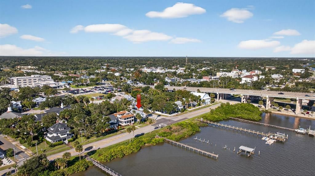 For Sale: $1,475,000 (4 beds, 3 baths, 1905 Square Feet)