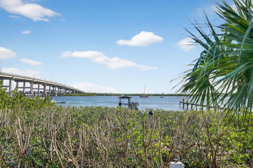 For Sale: $1,475,000 (4 beds, 3 baths, 1905 Square Feet)