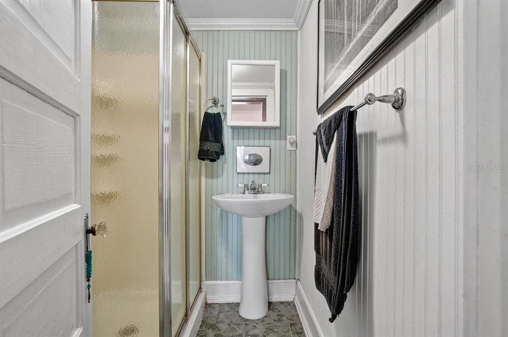 For Sale: $1,475,000 (4 beds, 3 baths, 1905 Square Feet)