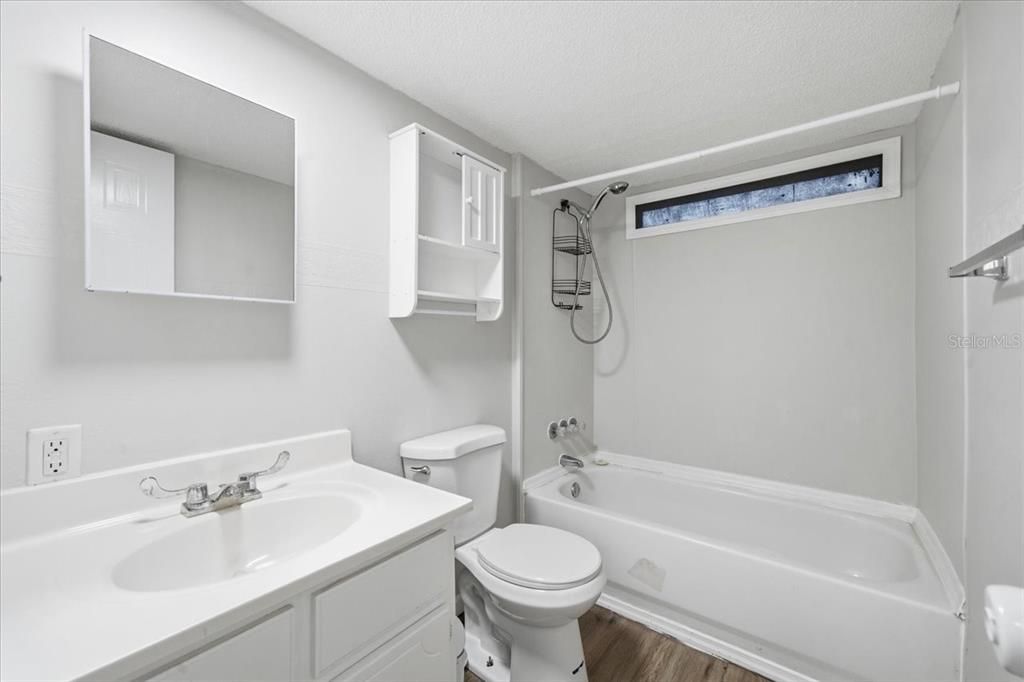 En Venta: $250,000 (3 camas, 2 baños, 1288 Pies cuadrados)