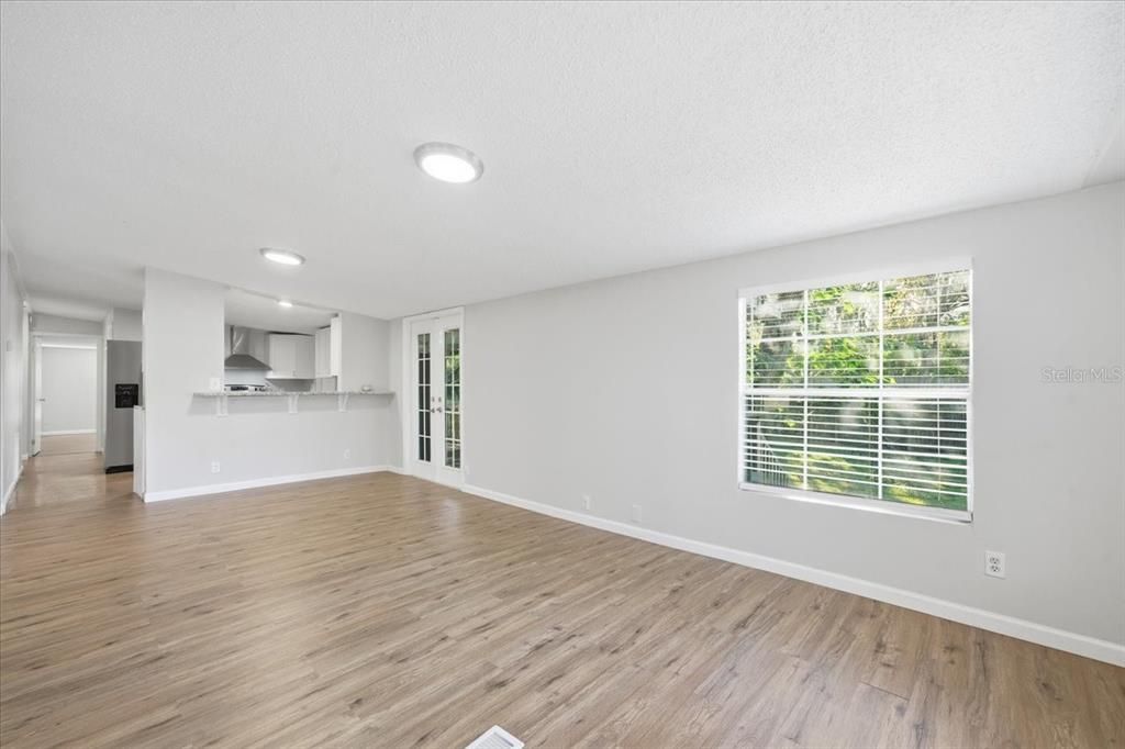 En Venta: $250,000 (3 camas, 2 baños, 1288 Pies cuadrados)