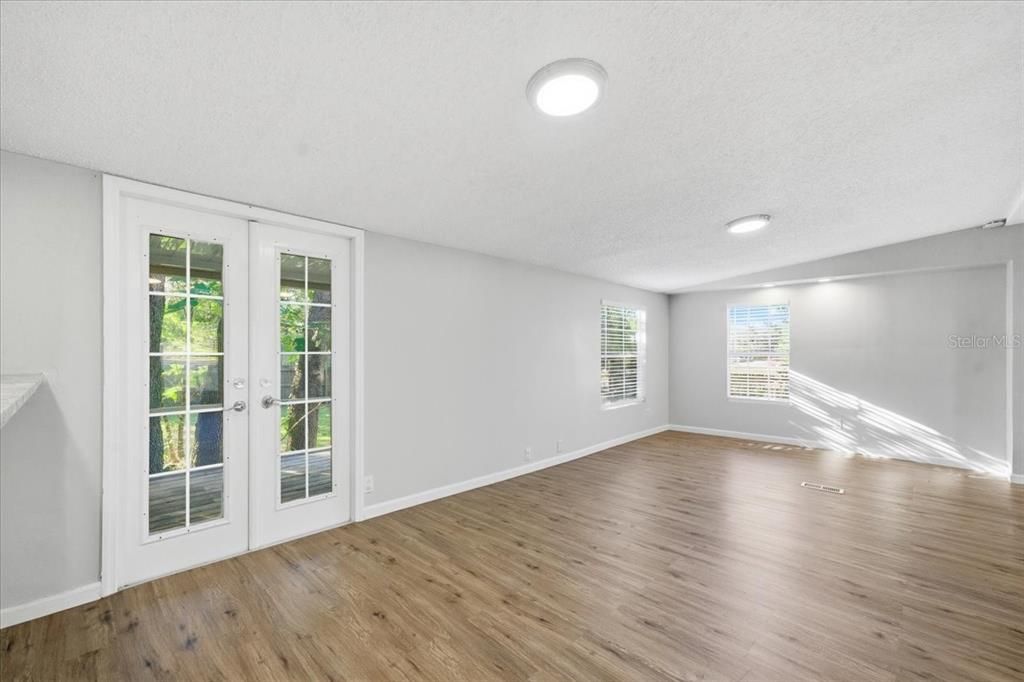 En Venta: $250,000 (3 camas, 2 baños, 1288 Pies cuadrados)