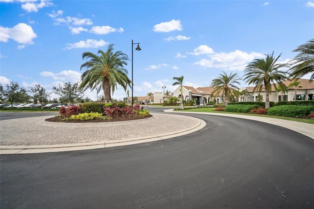 For Sale: $899,000 (4 beds, 2 baths, 2248 Square Feet)