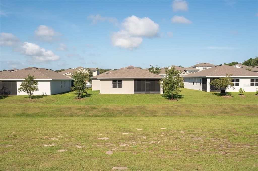 For Rent: $2,450 (4 beds, 2 baths, 1928 Square Feet)