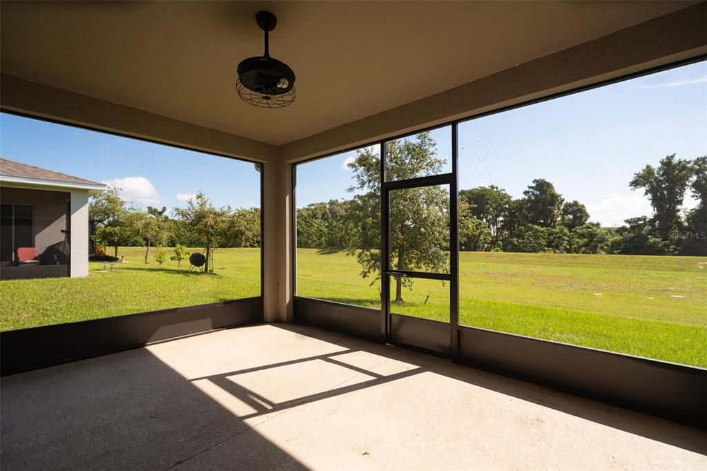 For Rent: $2,450 (4 beds, 2 baths, 1928 Square Feet)