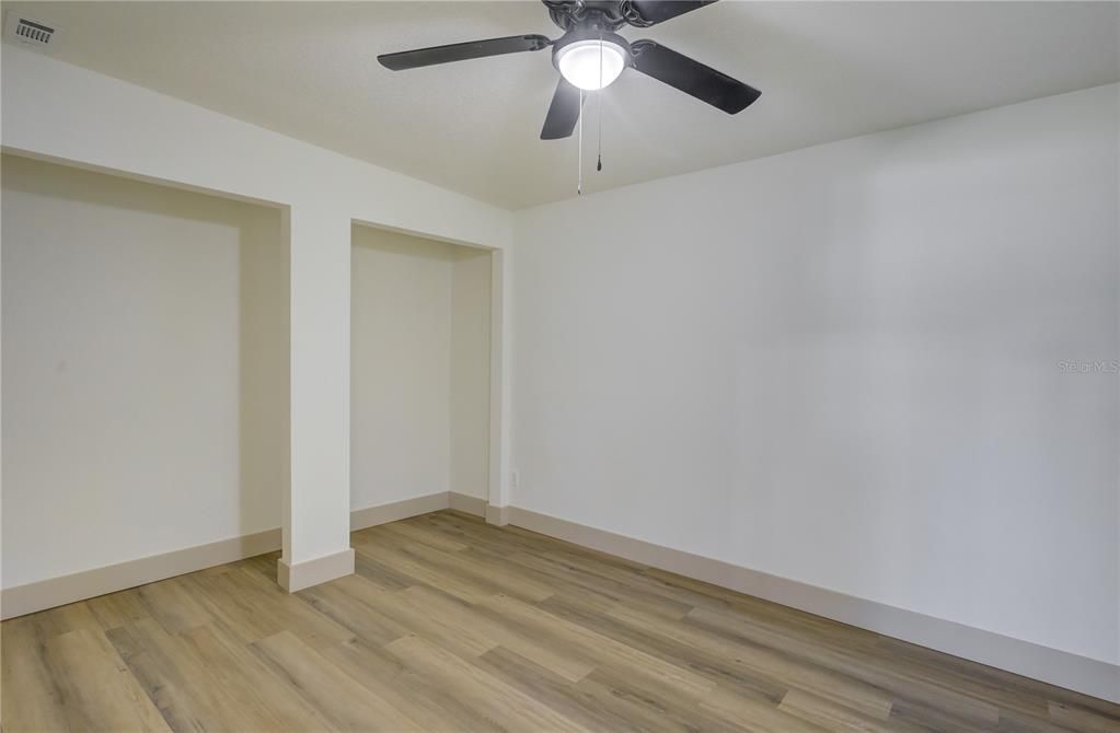 Activo con contrato: $225,000 (3 camas, 2 baños, 1252 Pies cuadrados)