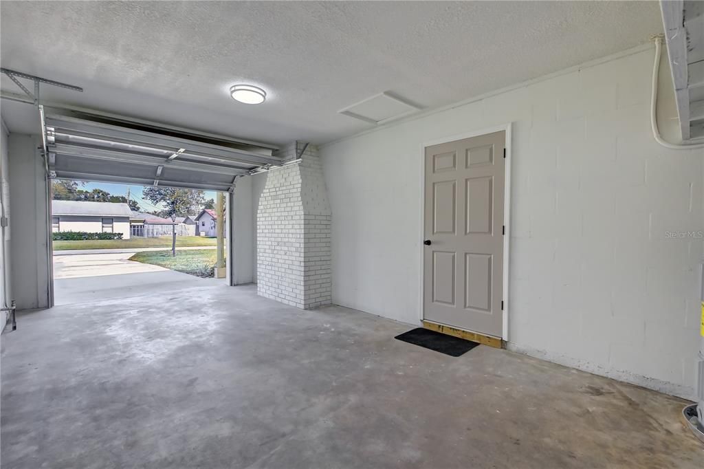 Activo con contrato: $225,000 (3 camas, 2 baños, 1252 Pies cuadrados)