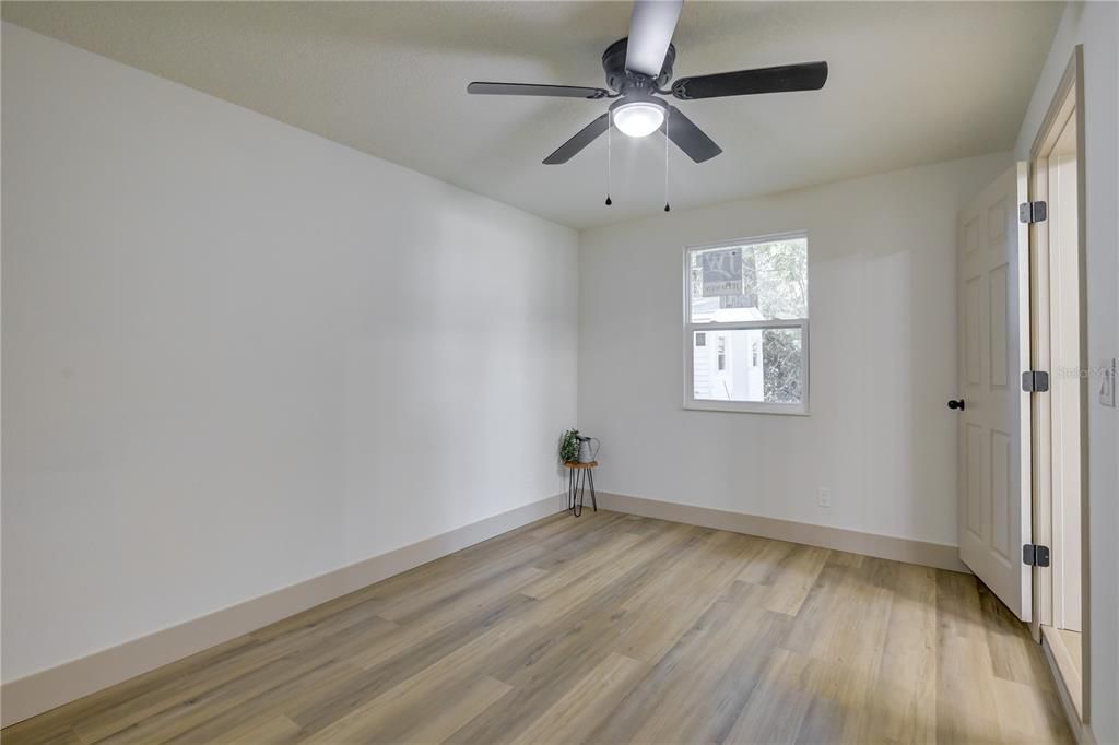 Activo con contrato: $225,000 (3 camas, 2 baños, 1252 Pies cuadrados)