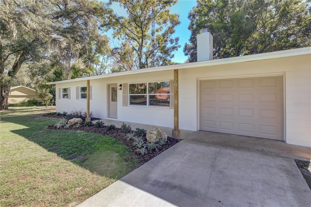 Activo con contrato: $225,000 (3 camas, 2 baños, 1252 Pies cuadrados)