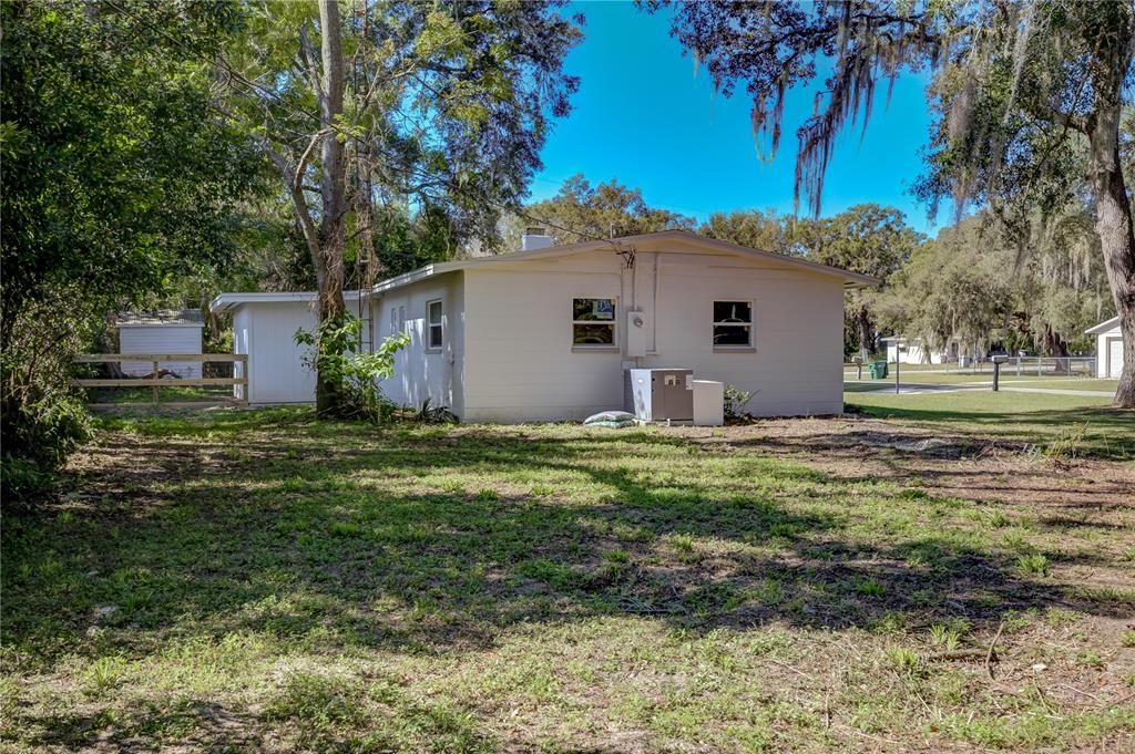 Activo con contrato: $225,000 (3 camas, 2 baños, 1252 Pies cuadrados)