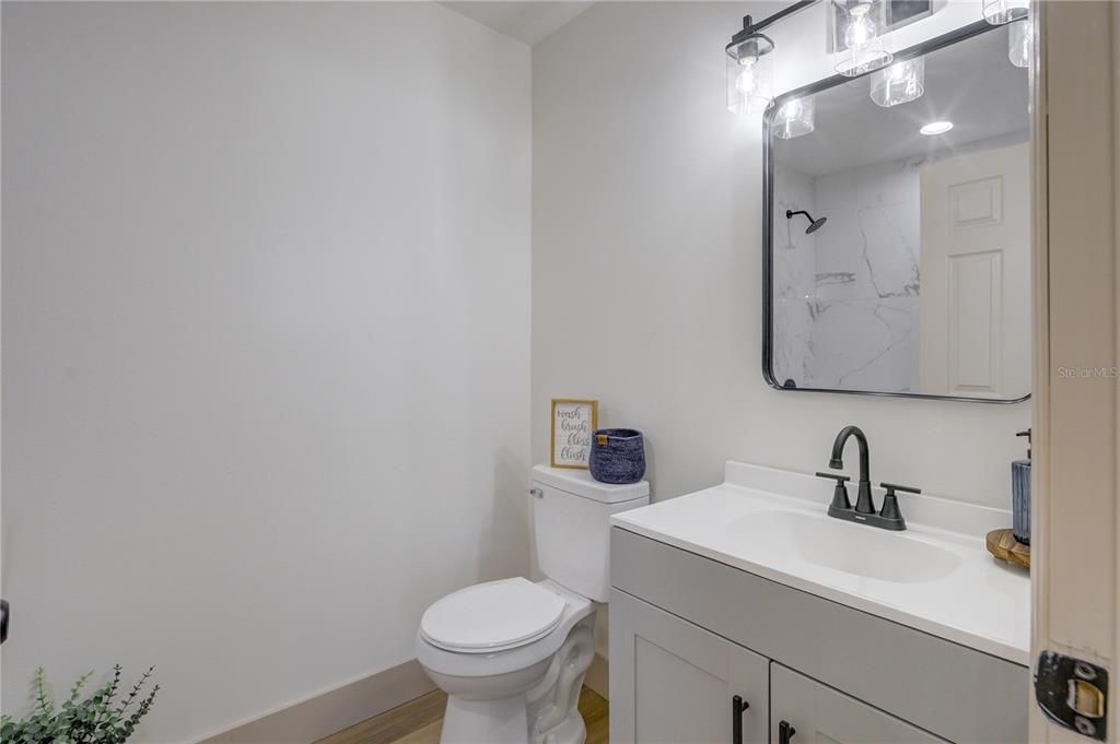 Activo con contrato: $225,000 (3 camas, 2 baños, 1252 Pies cuadrados)