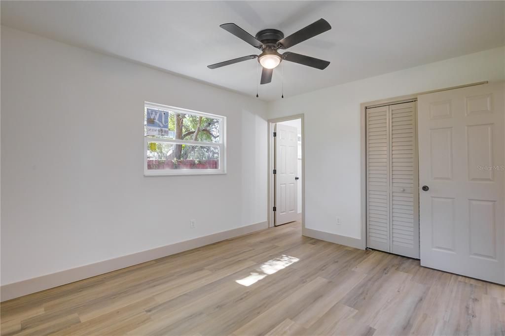 Activo con contrato: $225,000 (3 camas, 2 baños, 1252 Pies cuadrados)