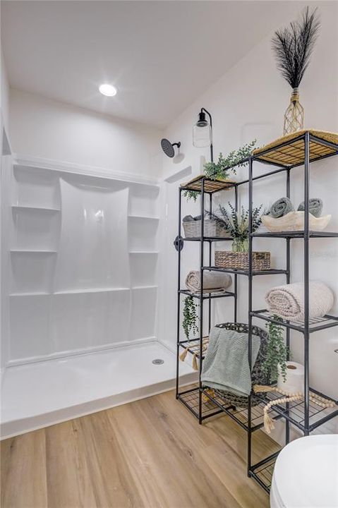 Activo con contrato: $225,000 (3 camas, 2 baños, 1252 Pies cuadrados)