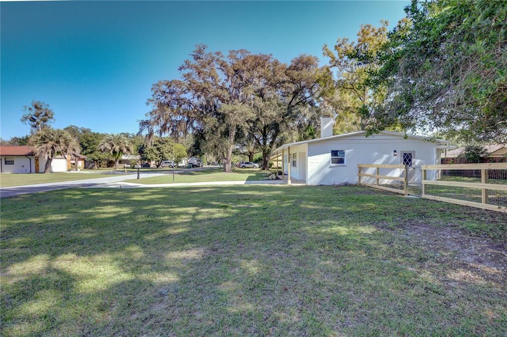 Activo con contrato: $225,000 (3 camas, 2 baños, 1252 Pies cuadrados)