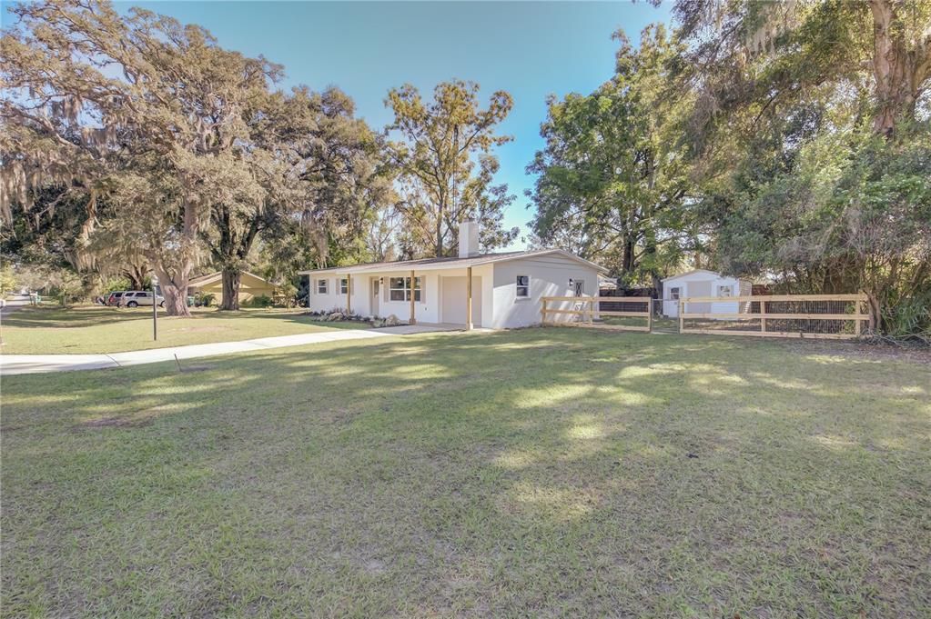 Activo con contrato: $225,000 (3 camas, 2 baños, 1252 Pies cuadrados)