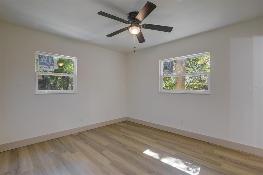 Activo con contrato: $225,000 (3 camas, 2 baños, 1252 Pies cuadrados)