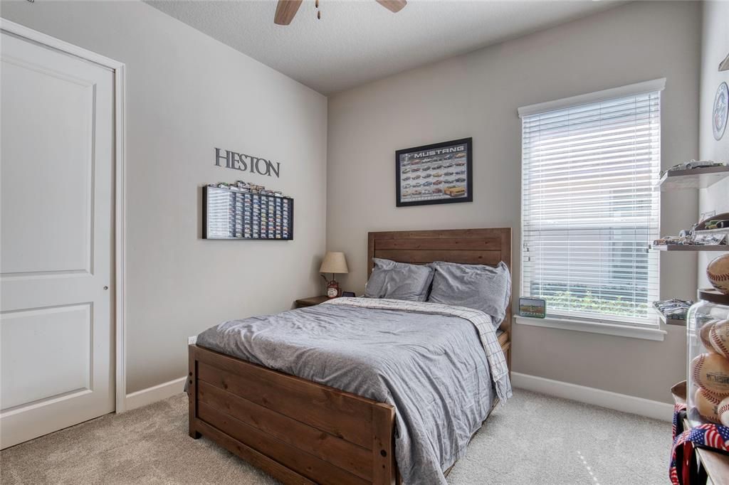 合同活跃: $649,900 (4 贝兹, 3 浴室, 2504 平方英尺)