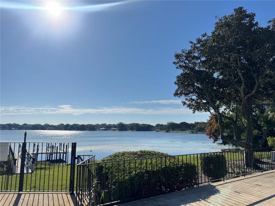 Active With Contract: $219,000 (2 beds, 2 baths, 902 Square Feet)