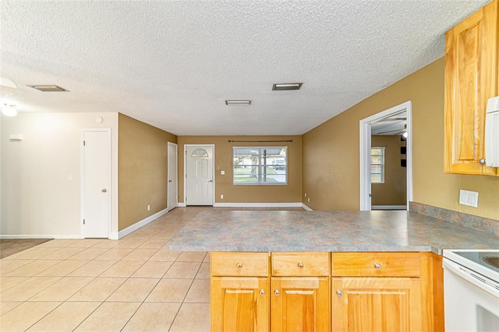 出租: $1,850 (3 贝兹, 2 浴室, 1384 平方英尺)